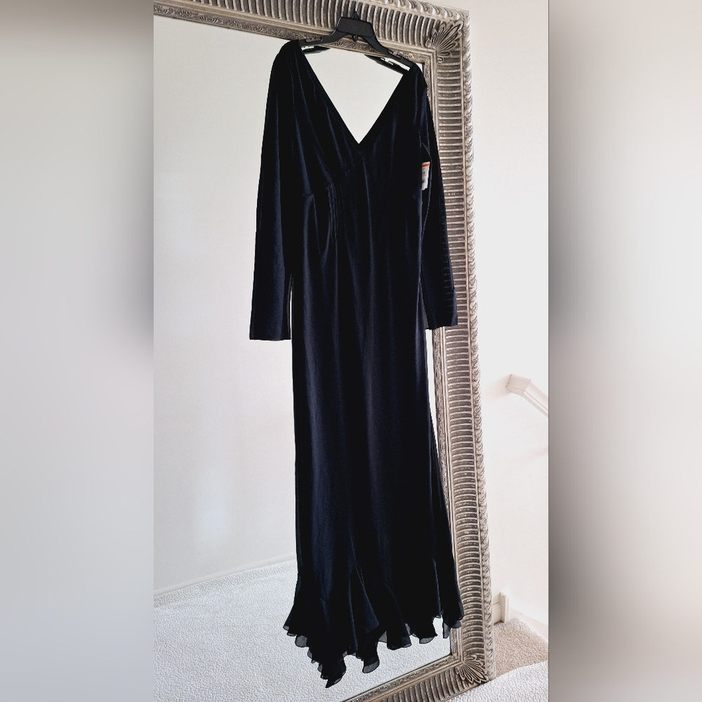 GIVENCHY Off Shoulder Maxi Dress Gown Black Sz 14 Org $5,995 - Picture 5 of 16
